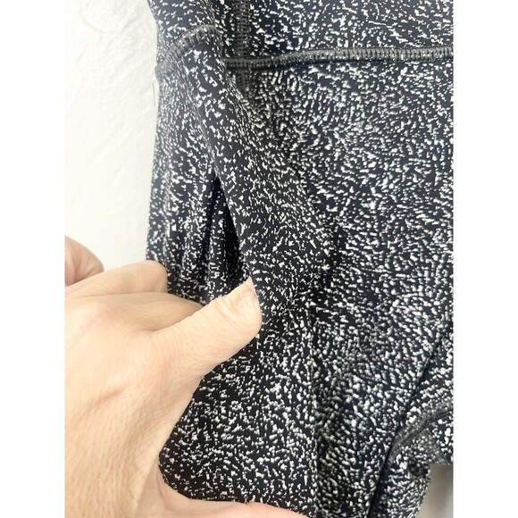 Athleta Leggings Size Small 7/8 Tight Black Lightning Static Workout Running - Picture 2 of 6